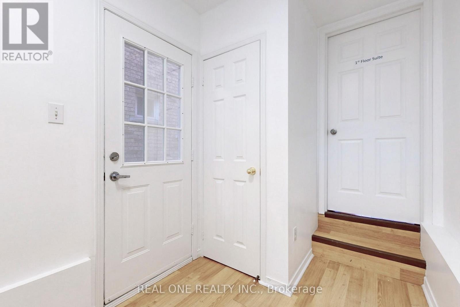 64 Sassafras Circle N, Vaughan, Ontario  L4J 8M8 - Photo 3 - N12515142