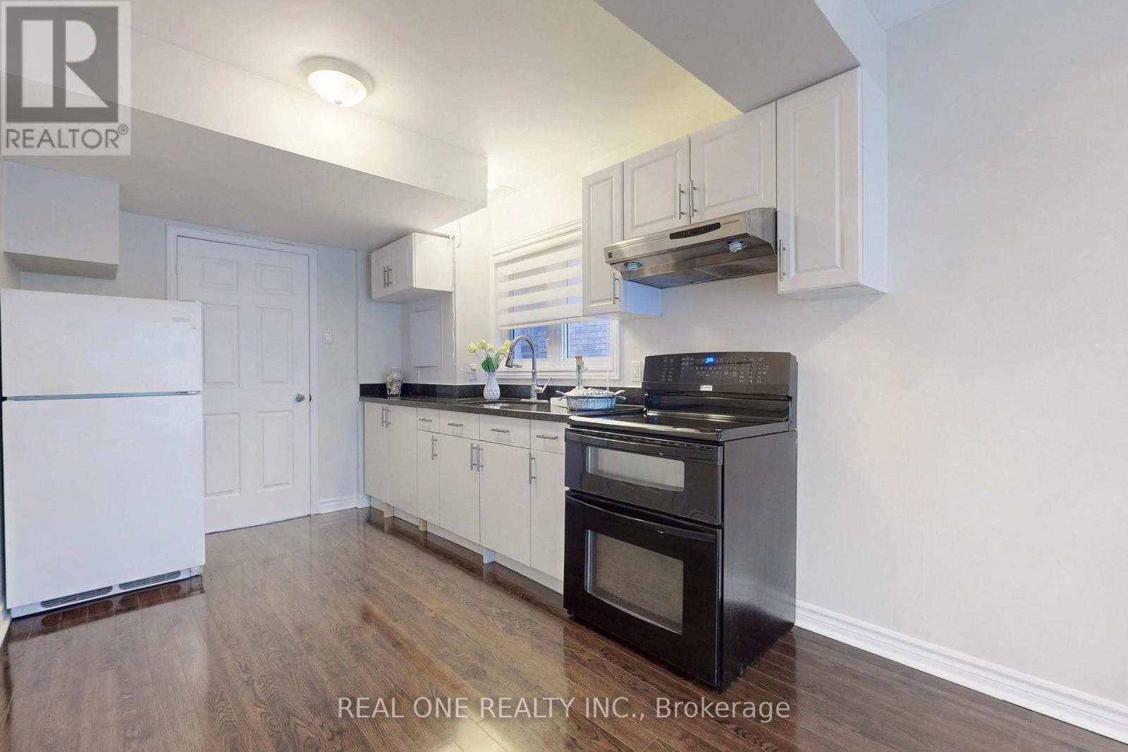 64 Sassafras Circle N, Vaughan, Ontario  L4J 8M8 - Photo 6 - N12515142