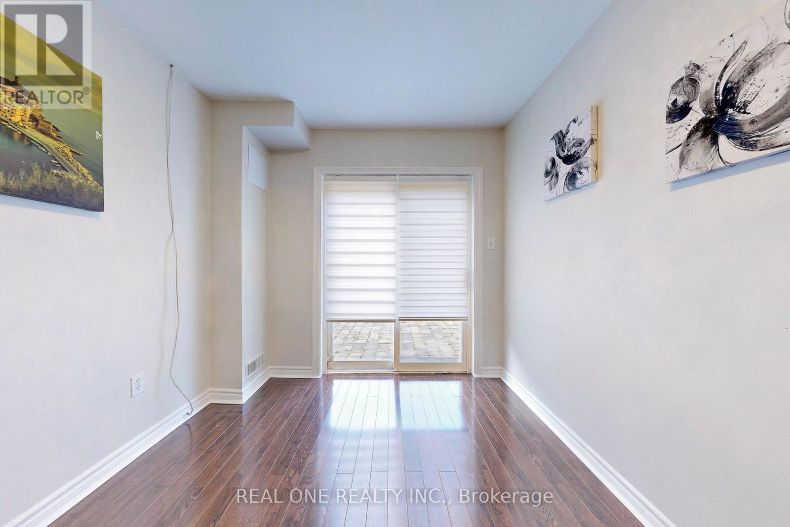 64 Sassafras Circle N, Vaughan, Ontario  L4J 8M8 - Photo 8 - N12515142