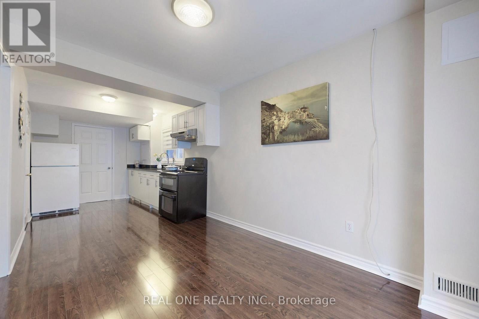 64 Sassafras Circle N, Vaughan, Ontario  L4J 8M8 - Photo 9 - N12515142