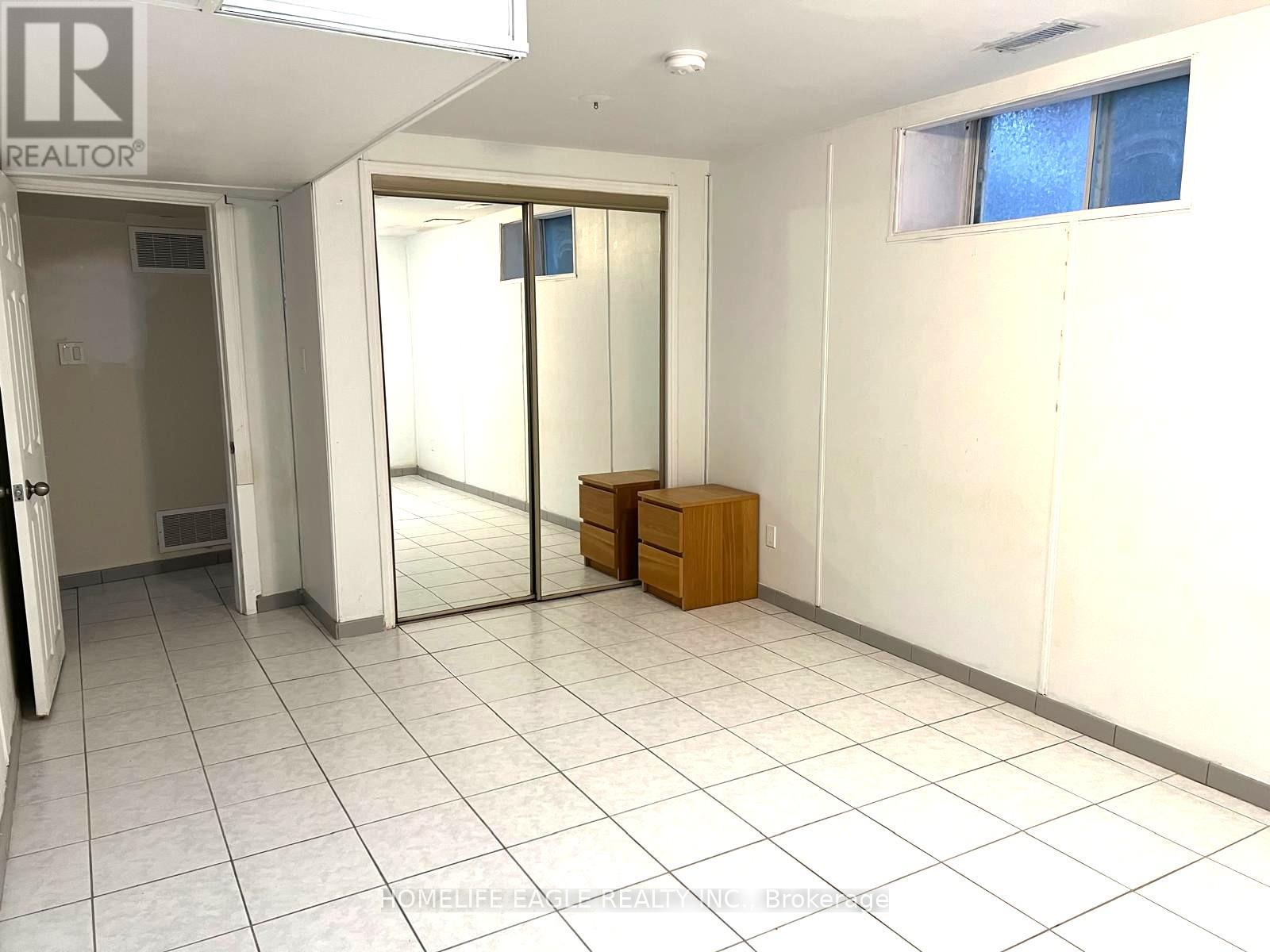 Basement - 43 Maple Grove Avenue S, Richmond Hill, Ontario  L4E 2V1 - Photo 4 - N12515184