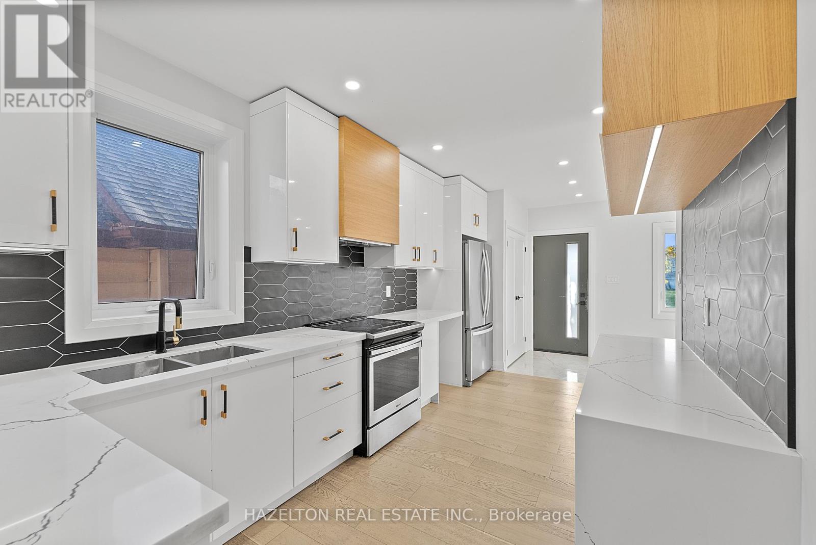 Main - 99 Twenty Sixth Street, Toronto, Ontario  M8V 3R9 - Photo 10 - W12515114