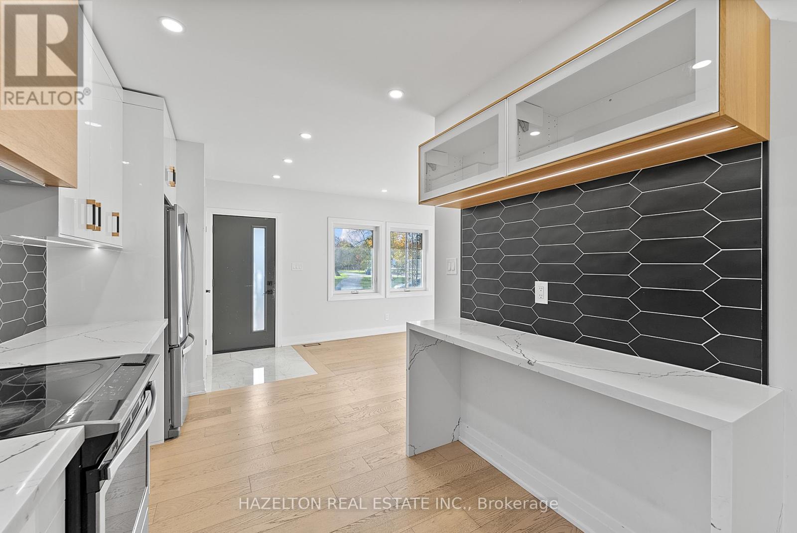 Main - 99 Twenty Sixth Street, Toronto, Ontario  M8V 3R9 - Photo 11 - W12515114