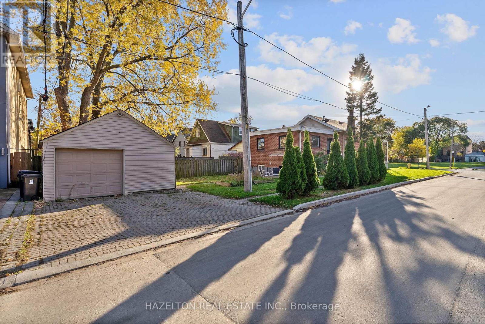 Main - 99 Twenty Sixth Street, Toronto, Ontario  M8V 3R9 - Photo 3 - W12515114