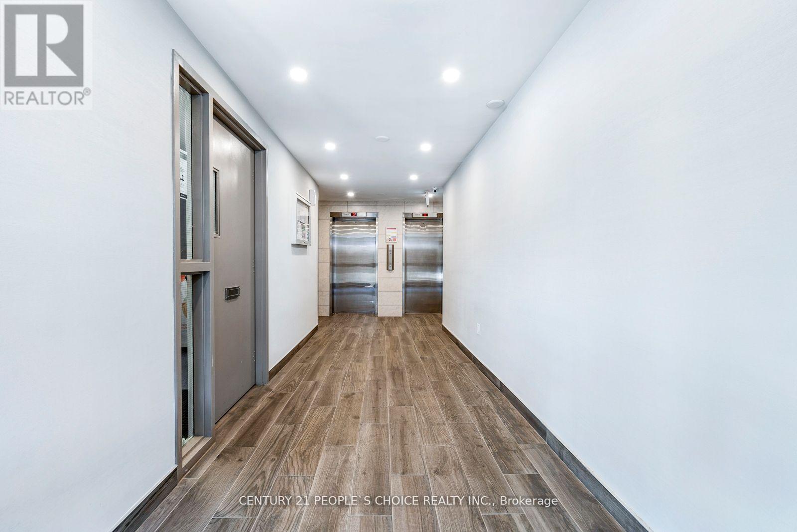 308 - 1219 Dundas Street W, Mississauga, Ontario  L5C 1C8 - Photo 3 - W12515116