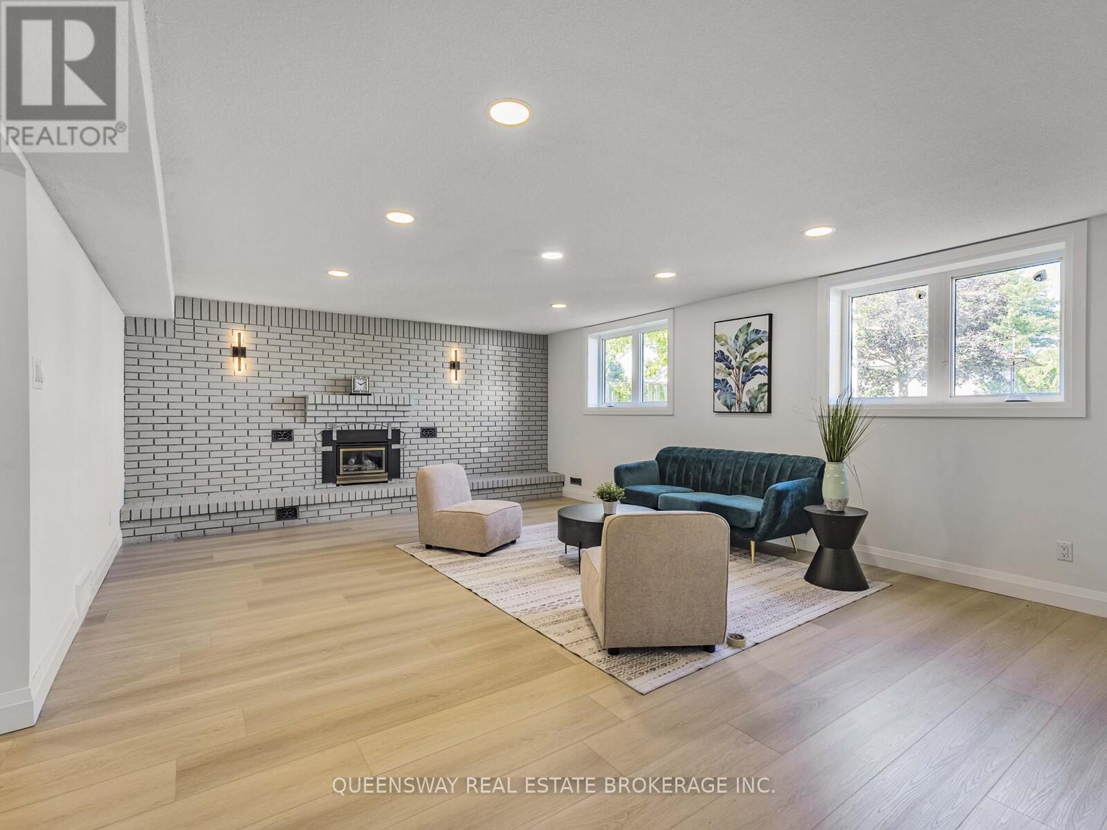 1128 Pinegrove Route, Oakville, Ontario  L6L 2W6 - Photo 28 - W12515144