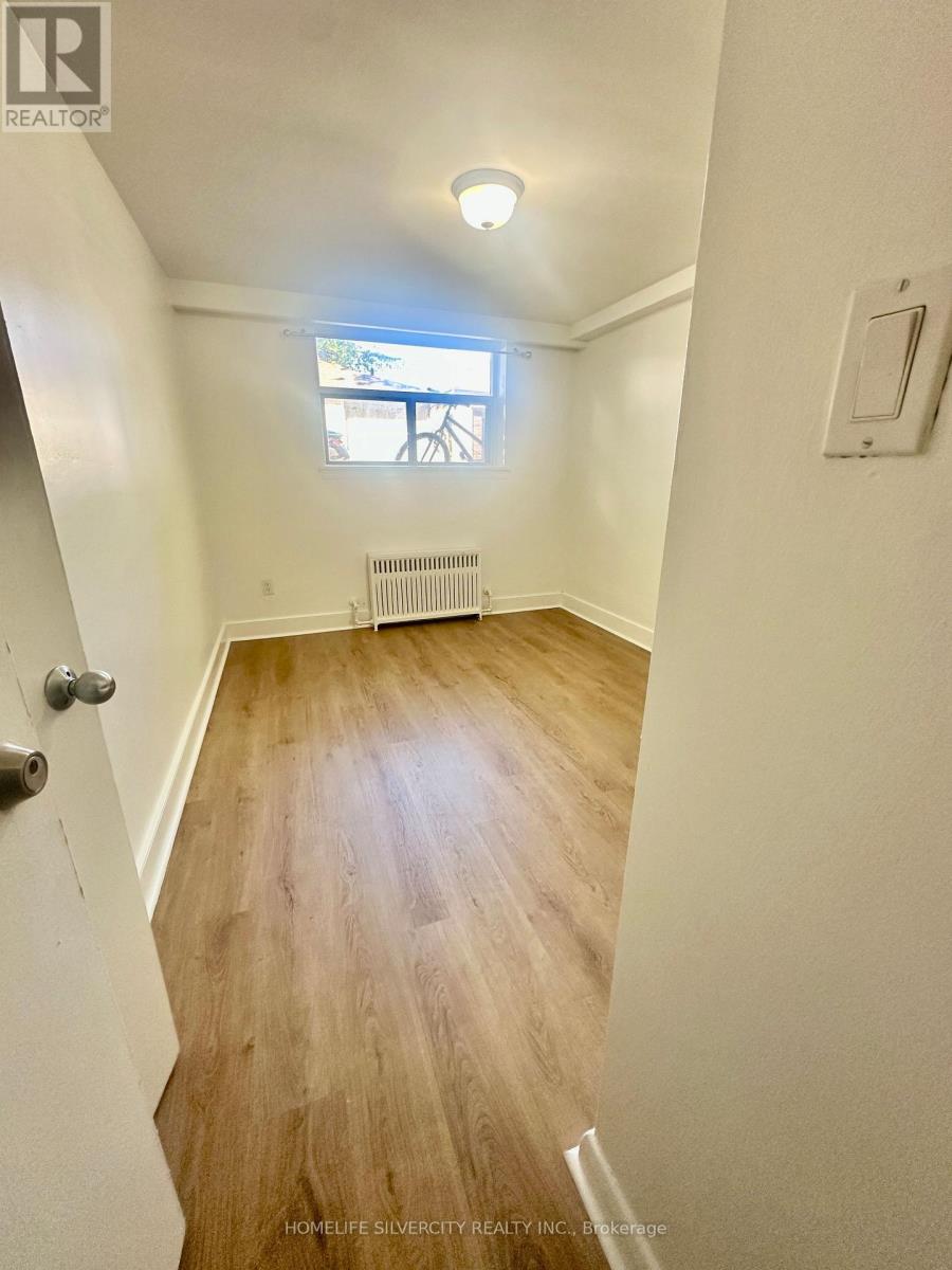 1 - 430 Ridelle Avenue, Toronto, Ontario  M6B 1K4 - Photo 6 - W12515152