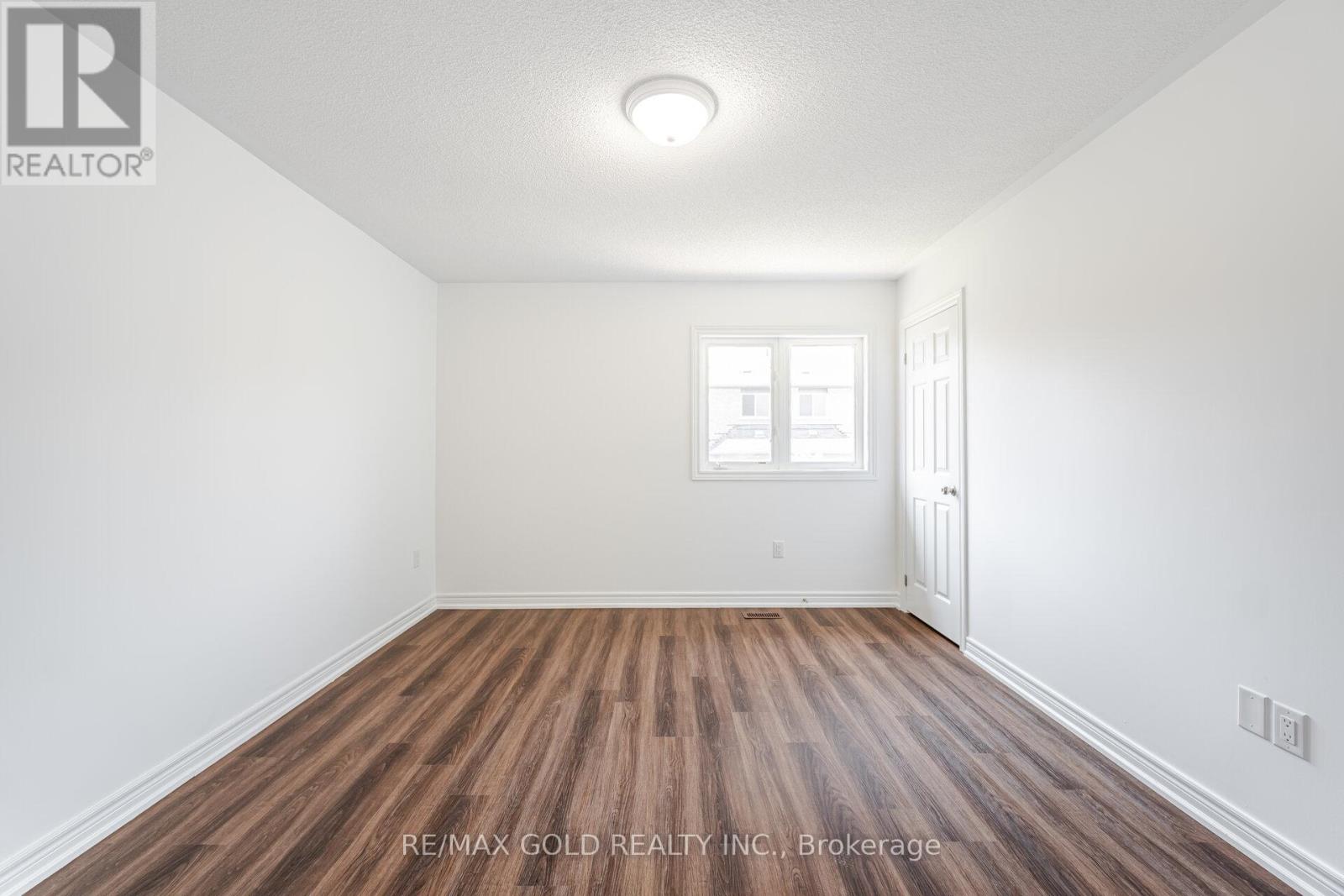 5288 Longford Crescent, Mississauga, Ontario  L5M 0J3 - Photo 3 - W12515170