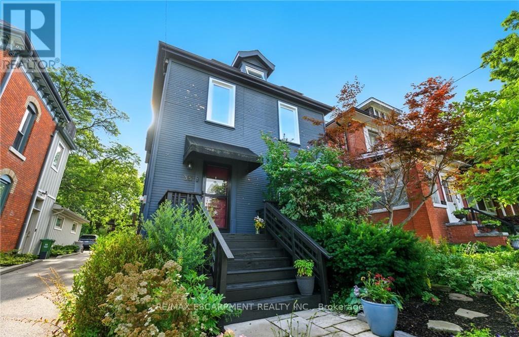 35 MOUNTAIN AVENUE, Hamilton, Ontario