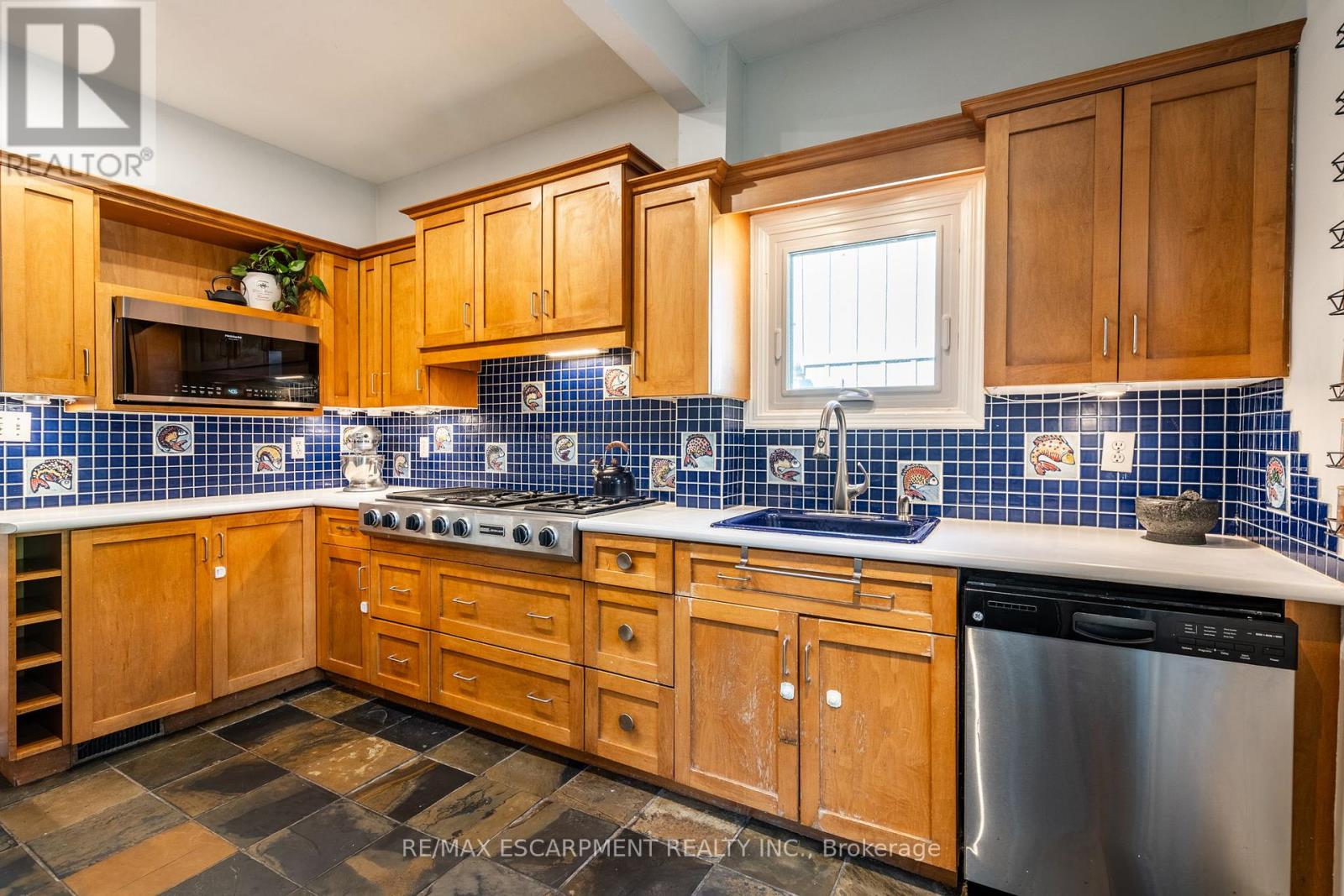 35 Mountain Avenue, Hamilton, Ontario  L8P 4E8 - Photo 7 - X12515122