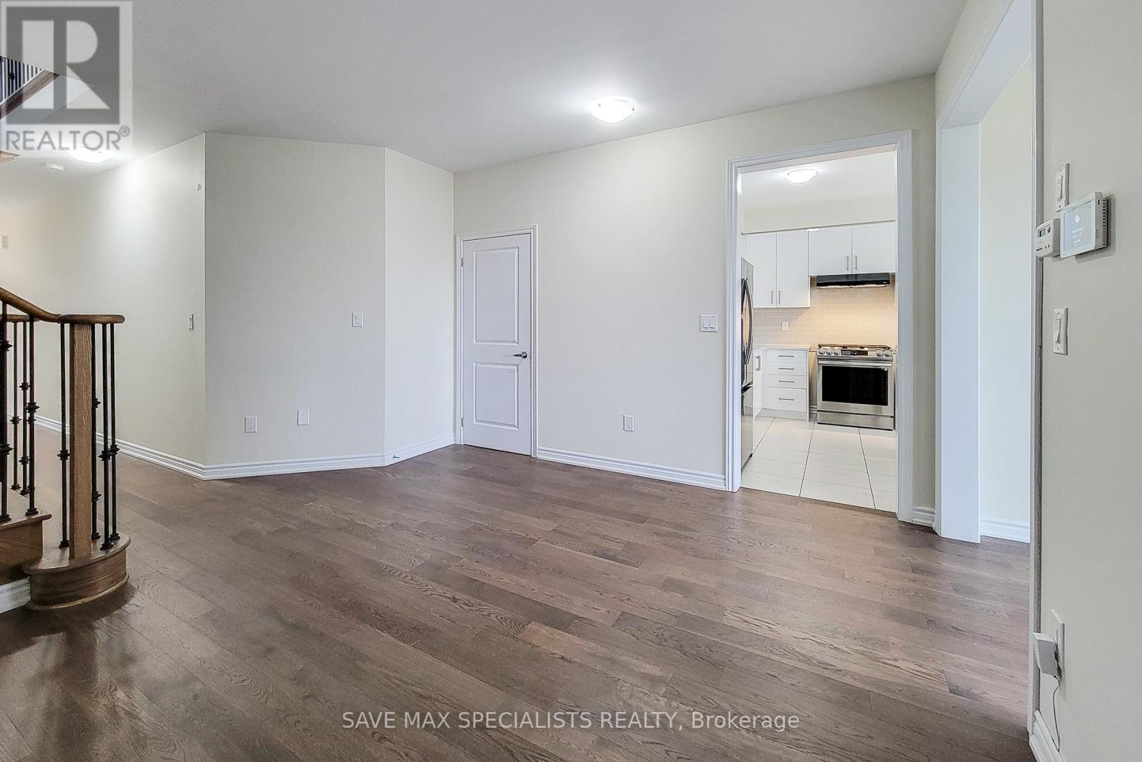 440 Barker Parkway, Thorold, Ontario  L2V 0K7 - Photo 6 - X12515126