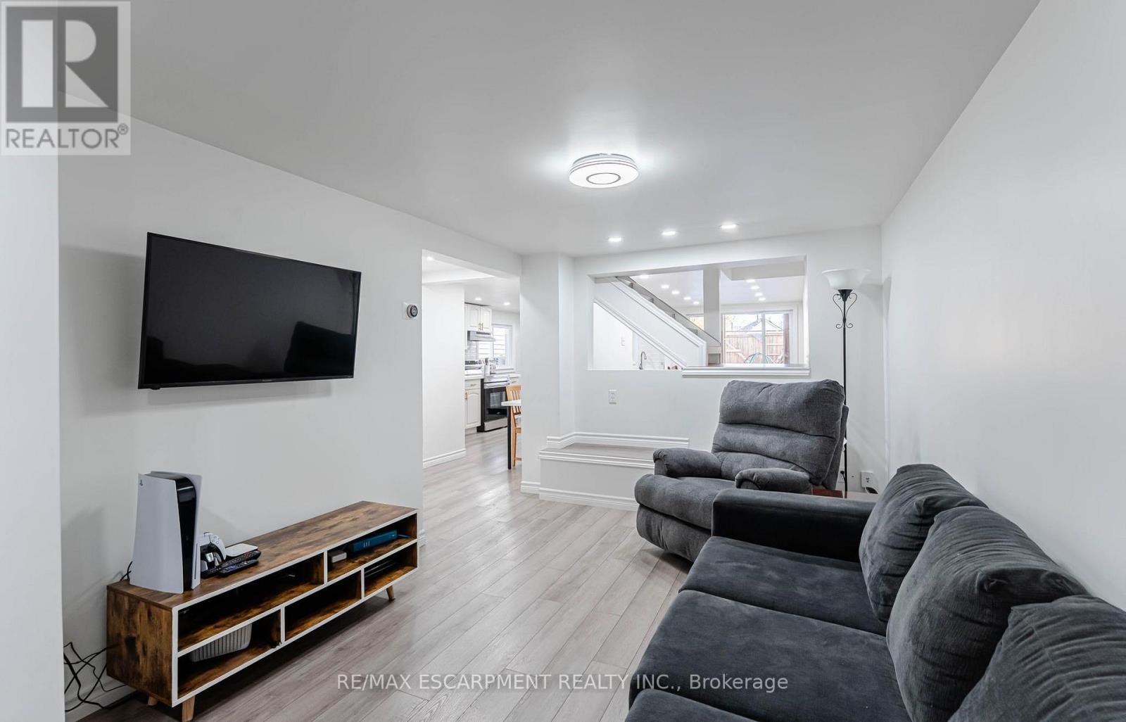 284 Paling Avenue, Hamilton, Ontario  L8H 5J9 - Photo 8 - X12515146