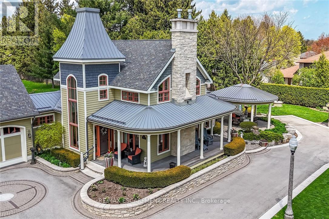 285 HAMILTON DRIVE, Hamilton, Ontario