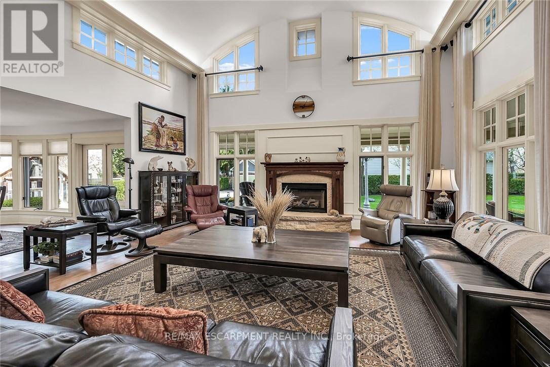 285 Hamilton Drive, Hamilton, Ontario  L9G 2A9 - Photo 6 - X12515162