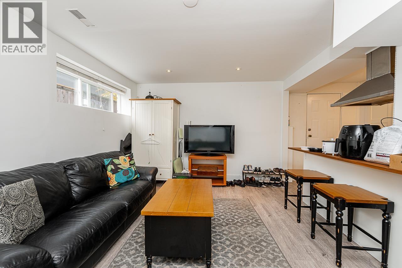 4377 Mountain Highway, North Vancouver, British Columbia V7K 2K3 - Photo 18 - R3065305