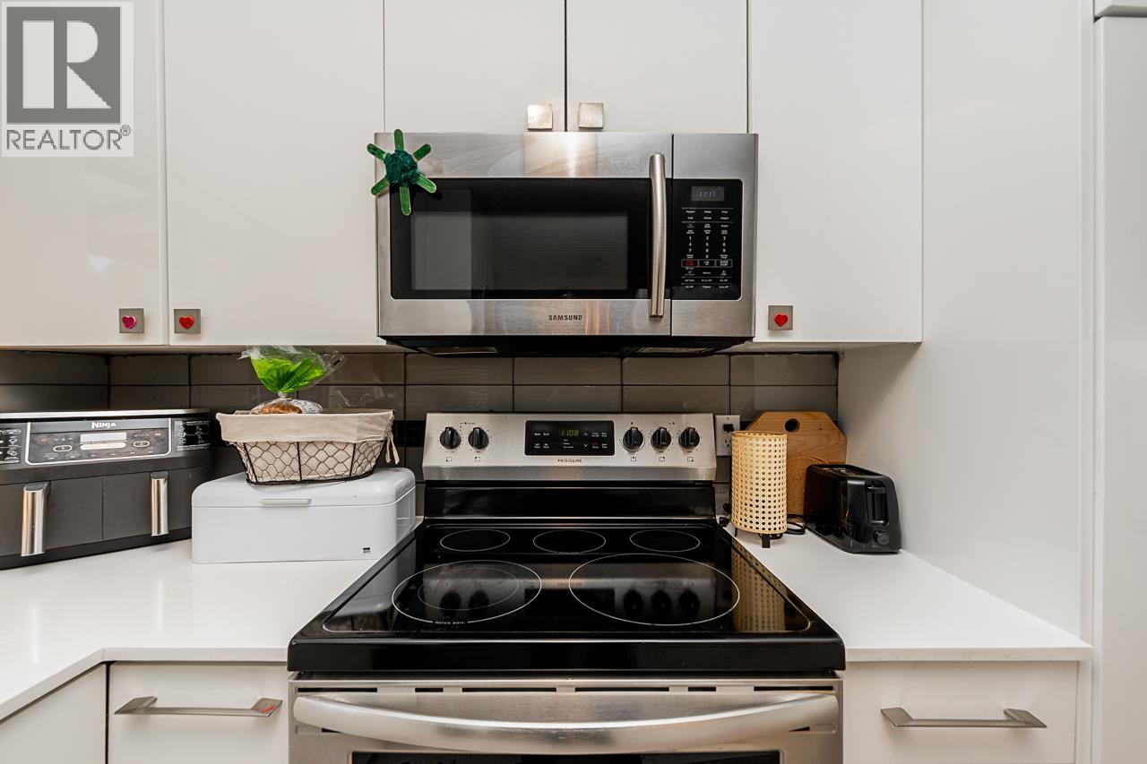 4377 Mountain Highway, North Vancouver, British Columbia V7K 2K3 - Photo 11 - R3065305