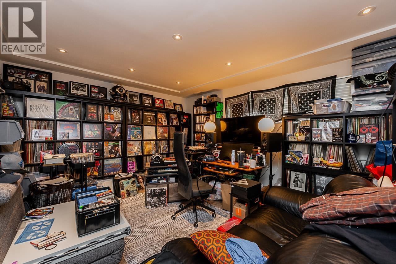 4377 Mountain Highway, North Vancouver, British Columbia V7K 2K3 - Photo 16 - R3065305