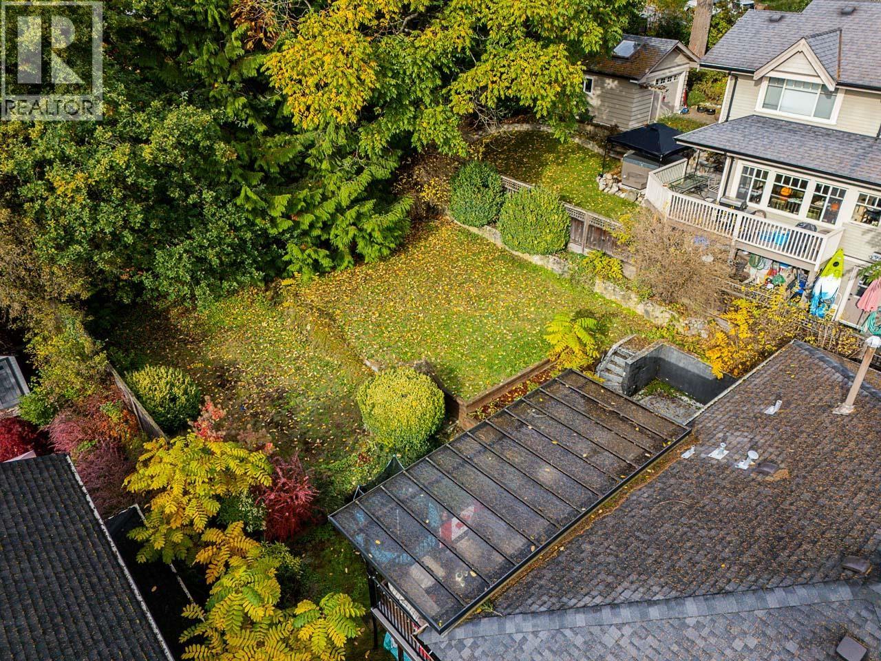 4377 Mountain Highway, North Vancouver, British Columbia V7K 2K3 - Photo 39 - R3065305