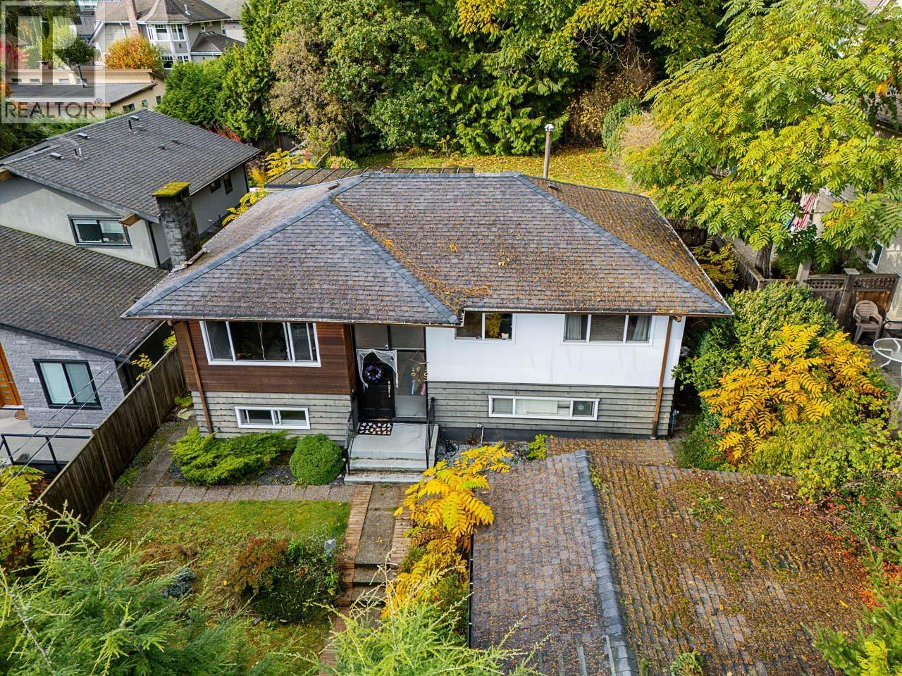 4377 Mountain Highway, North Vancouver, British Columbia V7K 2K3 - Photo 38 - R3065305