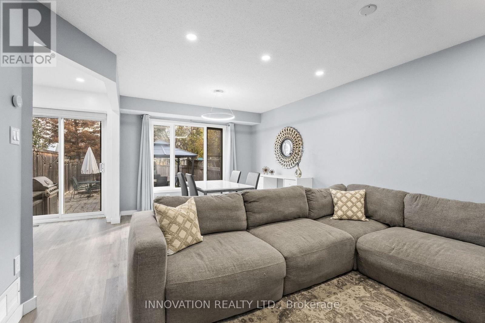 20 Banchory Crescent, Ottawa, Ontario  K2K 2V4 - Photo 8 - X12515220