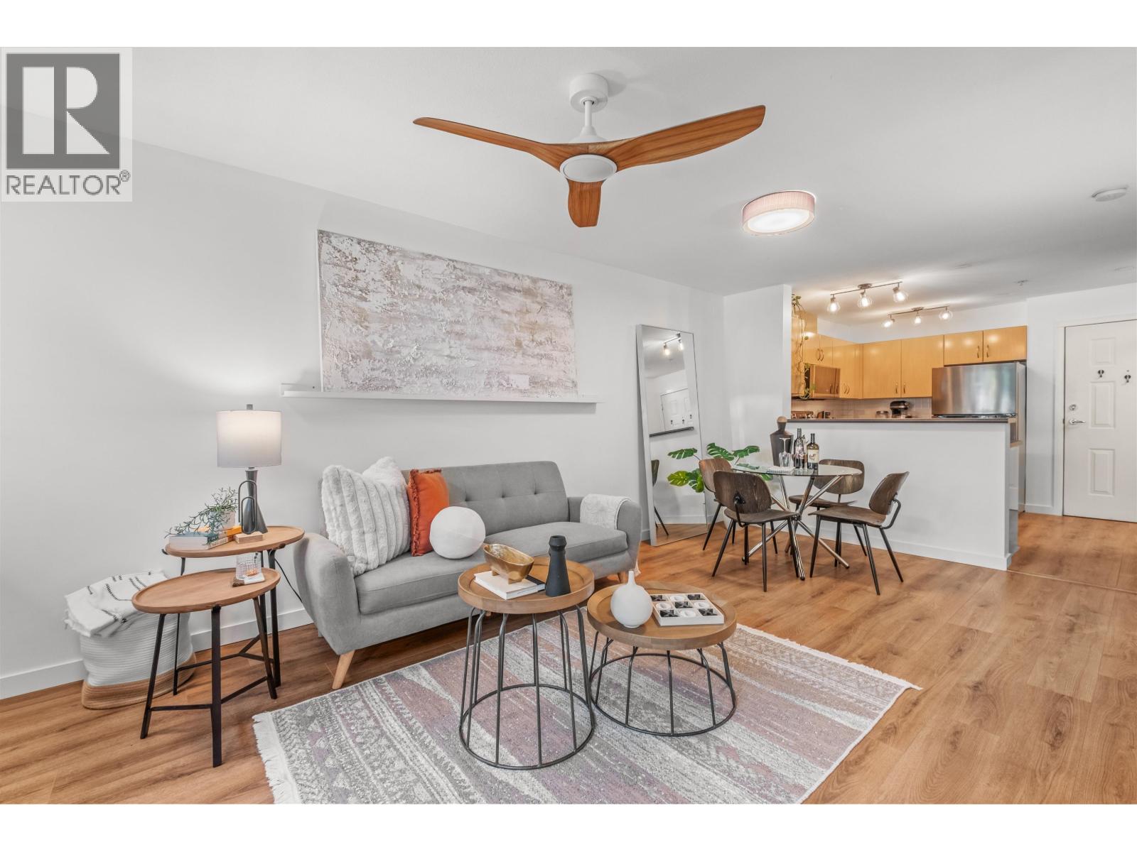 305 305 LONSDALE AVENUE, North Vancouver, British Columbia