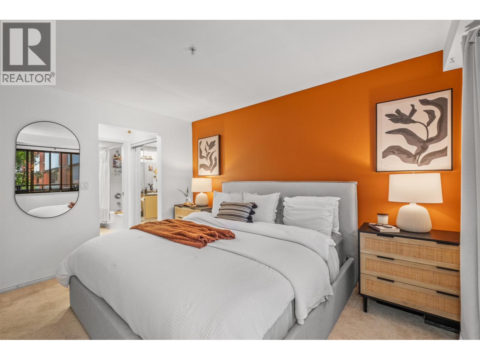 305 305 Lonsdale Avenue, North Vancouver, British Columbia  V7M 3G3 - Photo 11 - R3065325