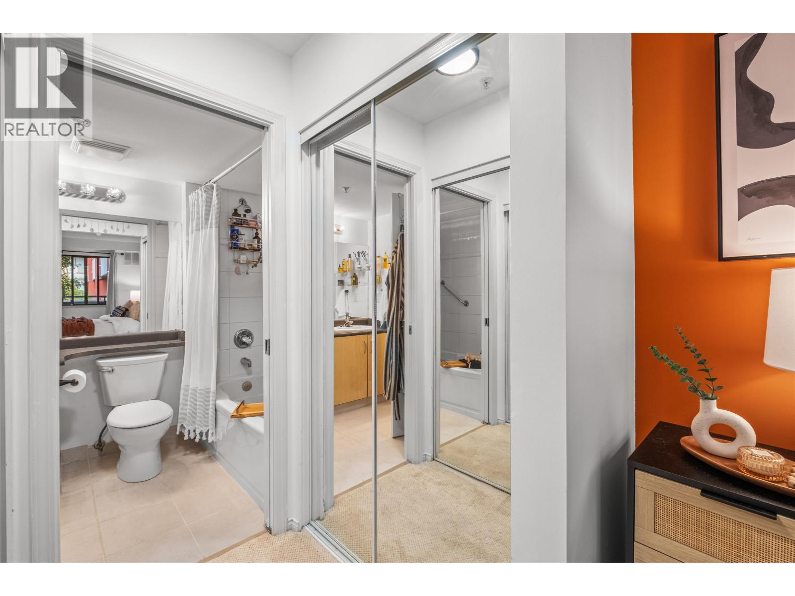 305 305 Lonsdale Avenue, North Vancouver, British Columbia  V7M 3G3 - Photo 12 - R3065325