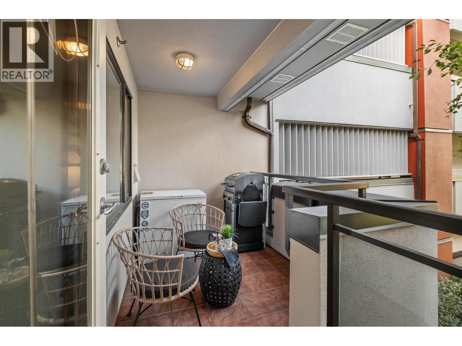 305 305 Lonsdale Avenue, North Vancouver, British Columbia  V7M 3G3 - Photo 15 - R3065325