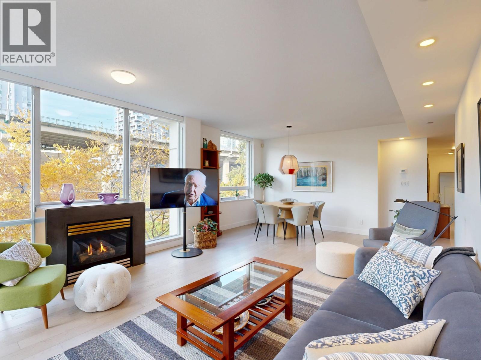 503 638 Beach Crescent, Vancouver, British Columbia  V6Z 3H4 - Photo 2 - R3065331