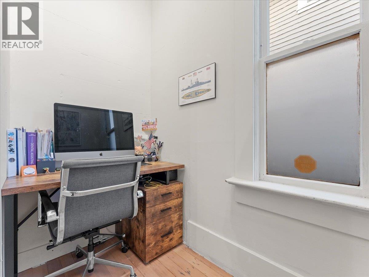 1016 Tenth Avenue, New Westminster, British Columbia V3M 3H6 - Photo 12 - R3065344