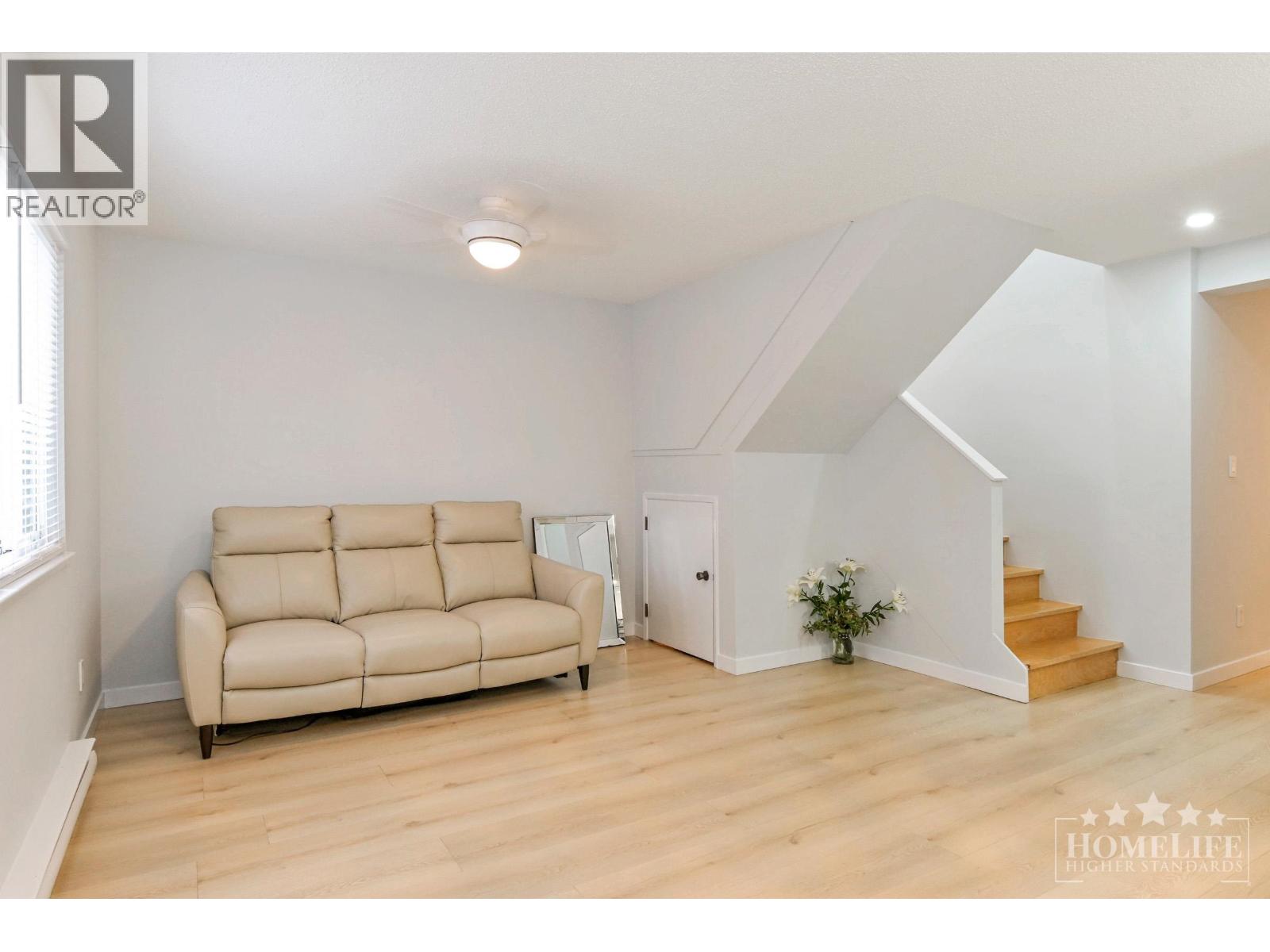 Townhouse 12119 Schmidt Crescent, Maple Ridge, British Columbia  V2X 8A2 - Photo 5 - R3065343