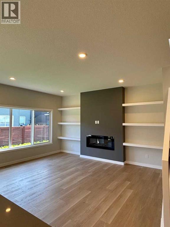 111 Chinook Winds Manor Sw, Airdrie, Alberta  T4B 5P9 - Photo 3 - A2239471