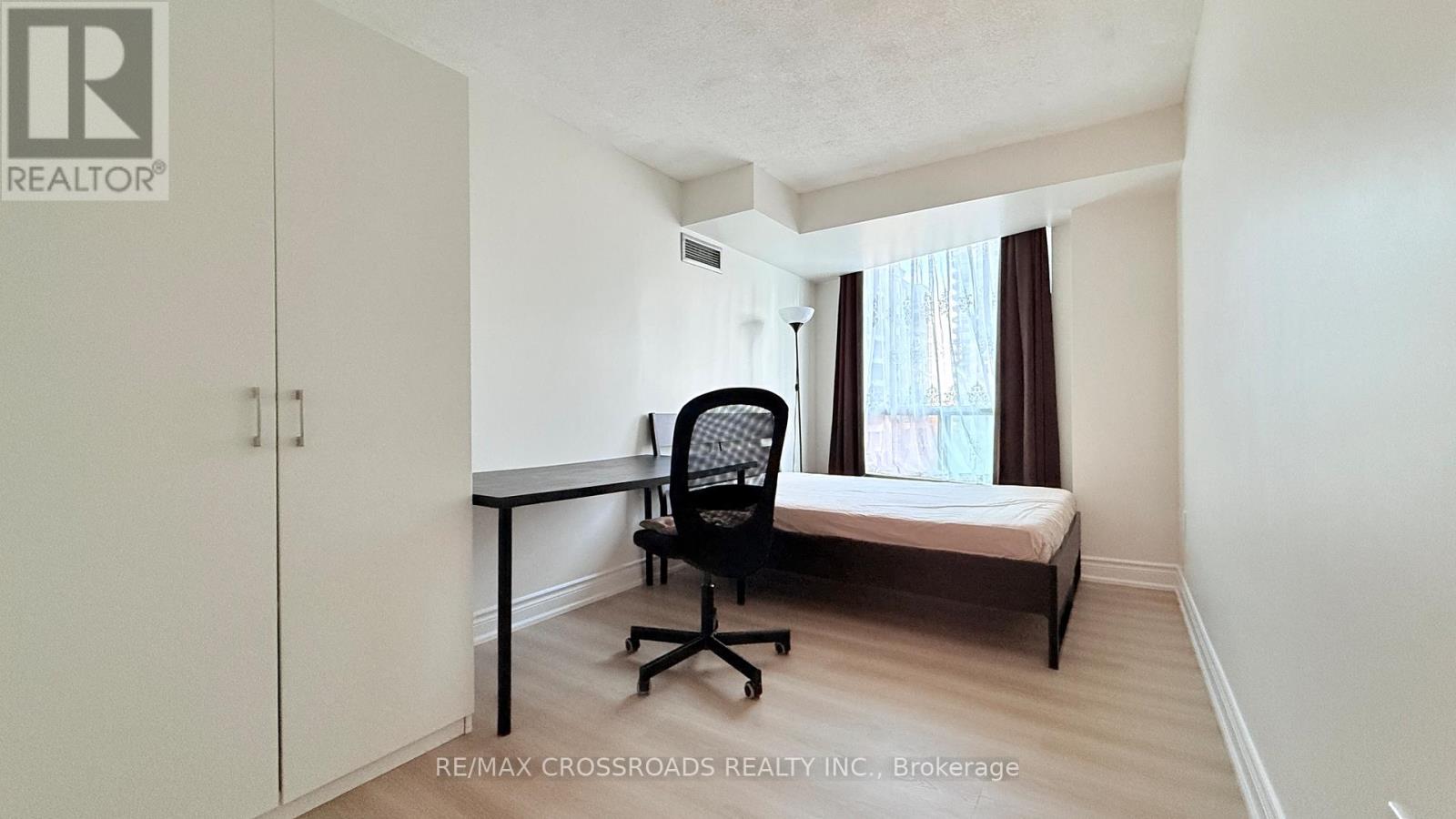 705 - 8 Pemberton Avenue, Toronto, Ontario  M2M 4K8 - Photo 16 - C12515218