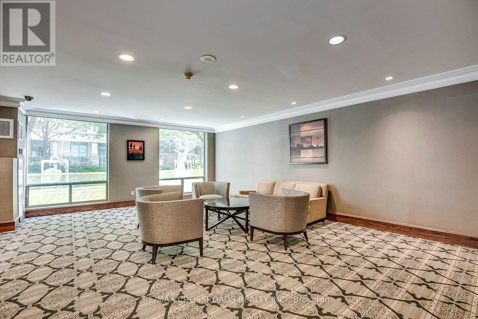 705 - 8 Pemberton Avenue, Toronto, Ontario  M2M 4K8 - Photo 5 - C12515218