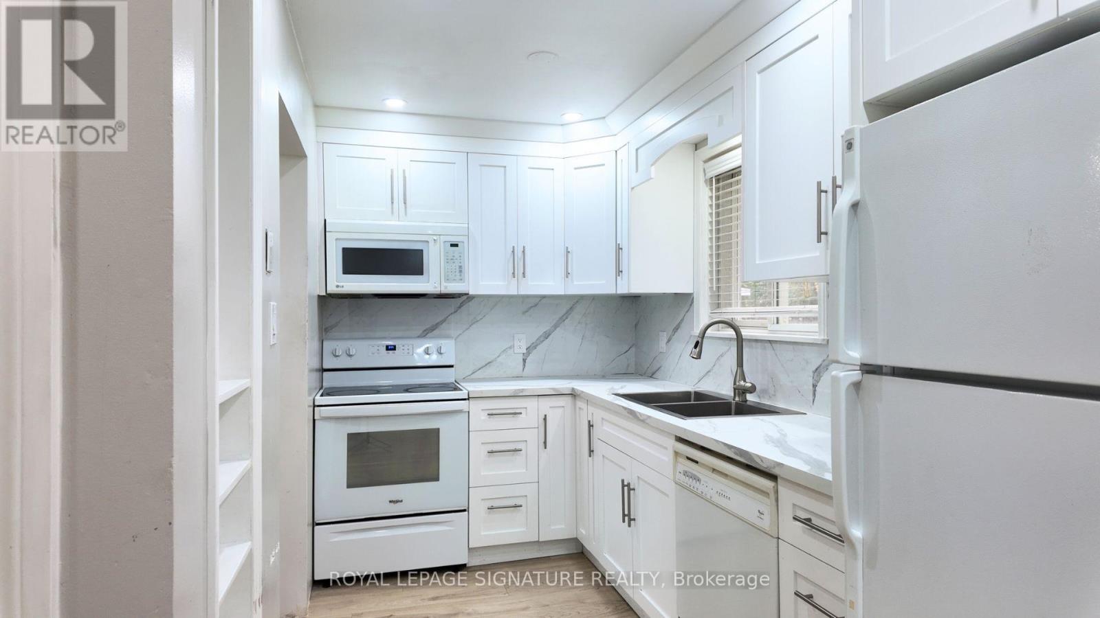 71 Mandarin Crescent N, Brampton, Ontario  L6S 2S2 - Photo 14 - W12387679