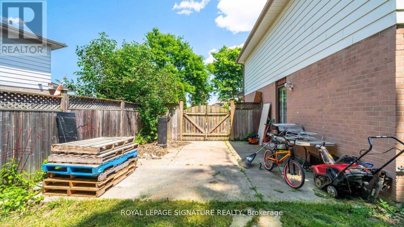 71 Mandarin Crescent N, Brampton, Ontario  L6S 2S2 - Photo 31 - W12387679