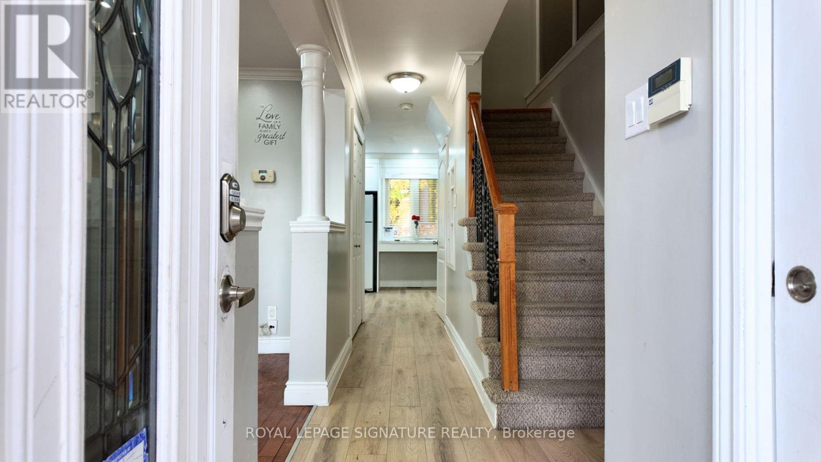 71 Mandarin Crescent N, Brampton, Ontario  L6S 2S2 - Photo 6 - W12387679