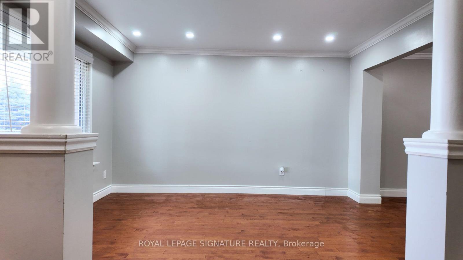 71 Mandarin Crescent N, Brampton, Ontario  L6S 2S2 - Photo 8 - W12387679