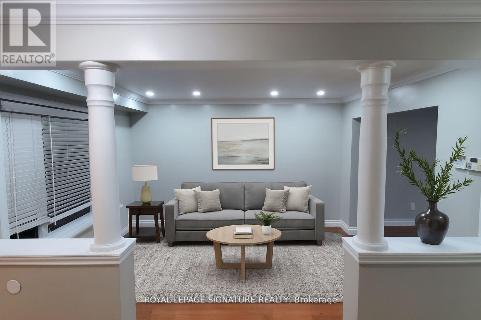 71 Mandarin Crescent N, Brampton, Ontario  L6S 2S2 - Photo 7 - W12387679