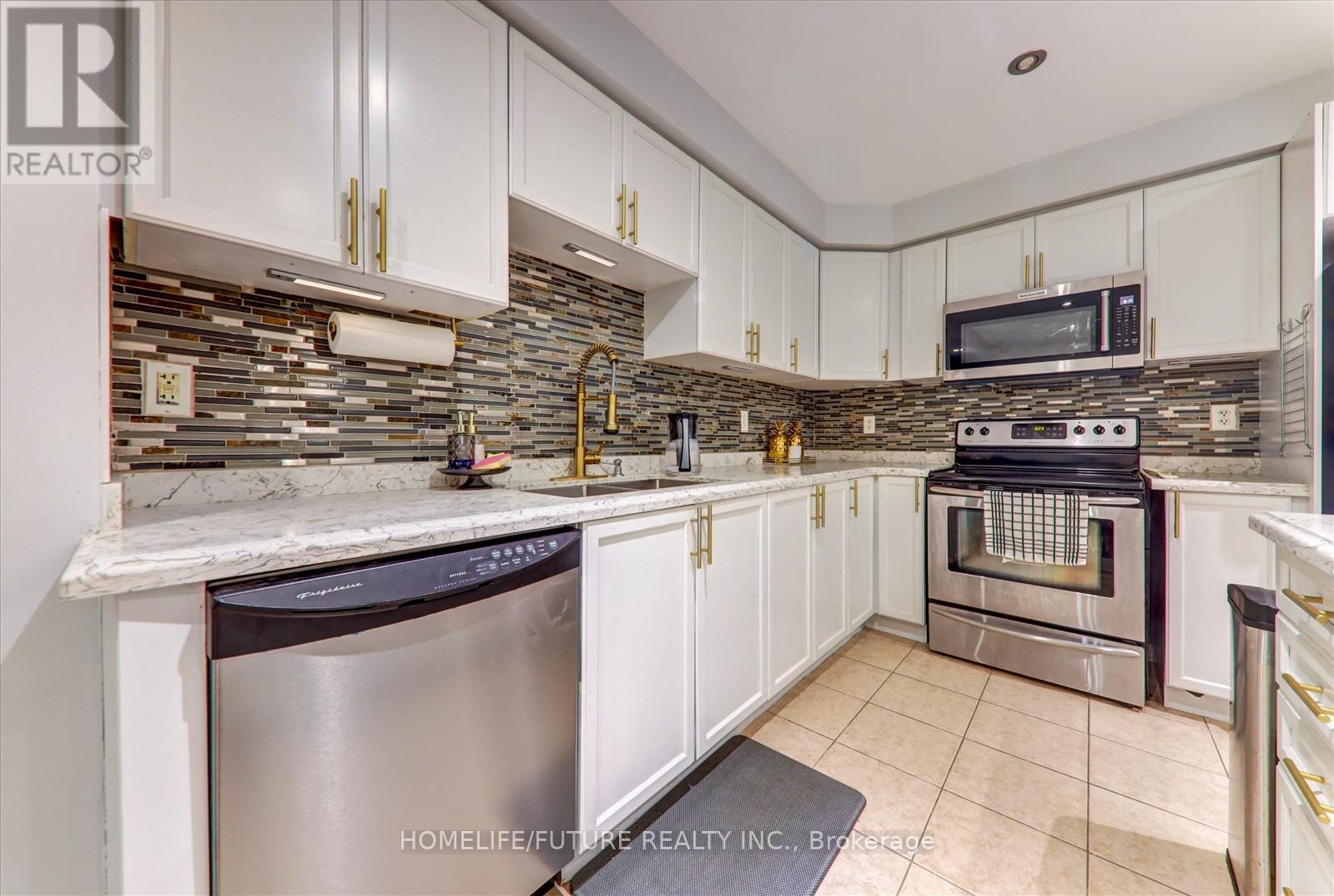 Main & 2nd - 70 Tozer Crescent, Ajax, Ontario  L1T 5A1 - Photo 15 - E12515208