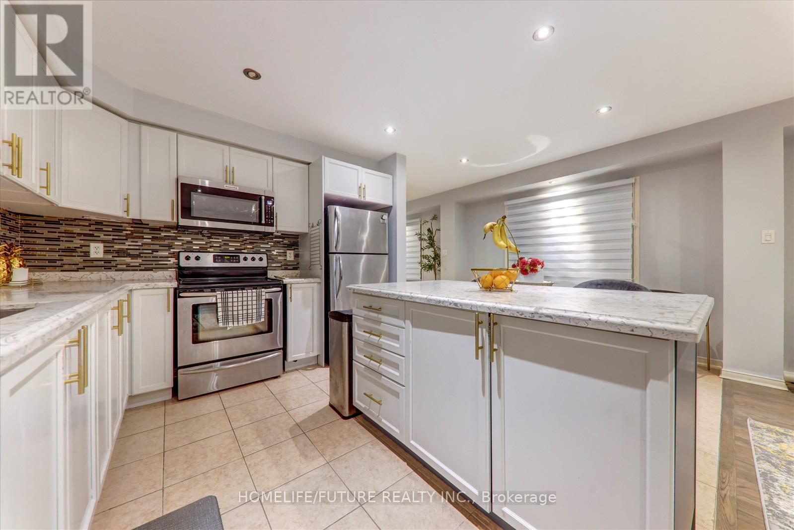 Main & 2nd - 70 Tozer Crescent, Ajax, Ontario  L1T 5A1 - Photo 16 - E12515208