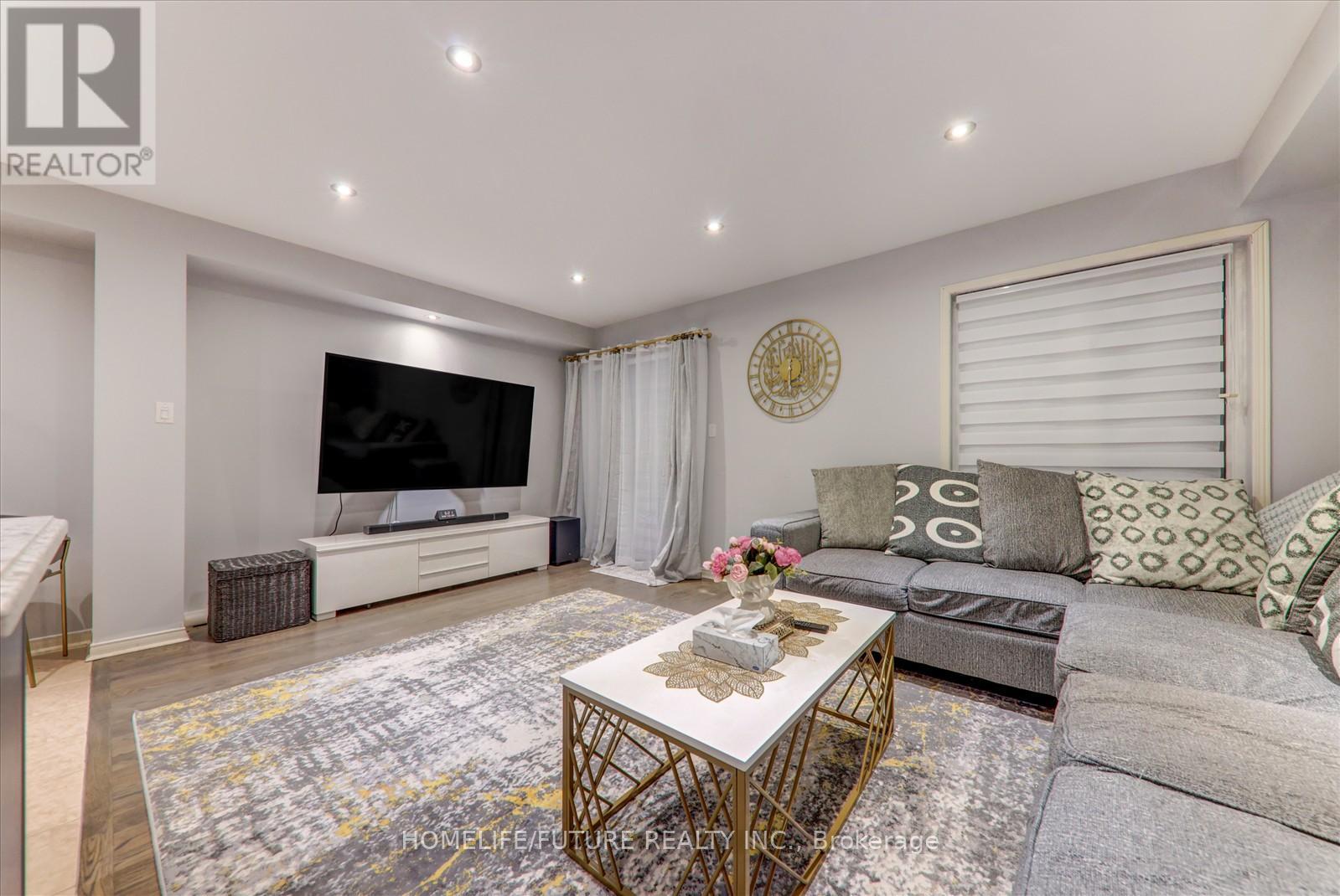 Main & 2nd - 70 Tozer Crescent, Ajax, Ontario  L1T 5A1 - Photo 17 - E12515208