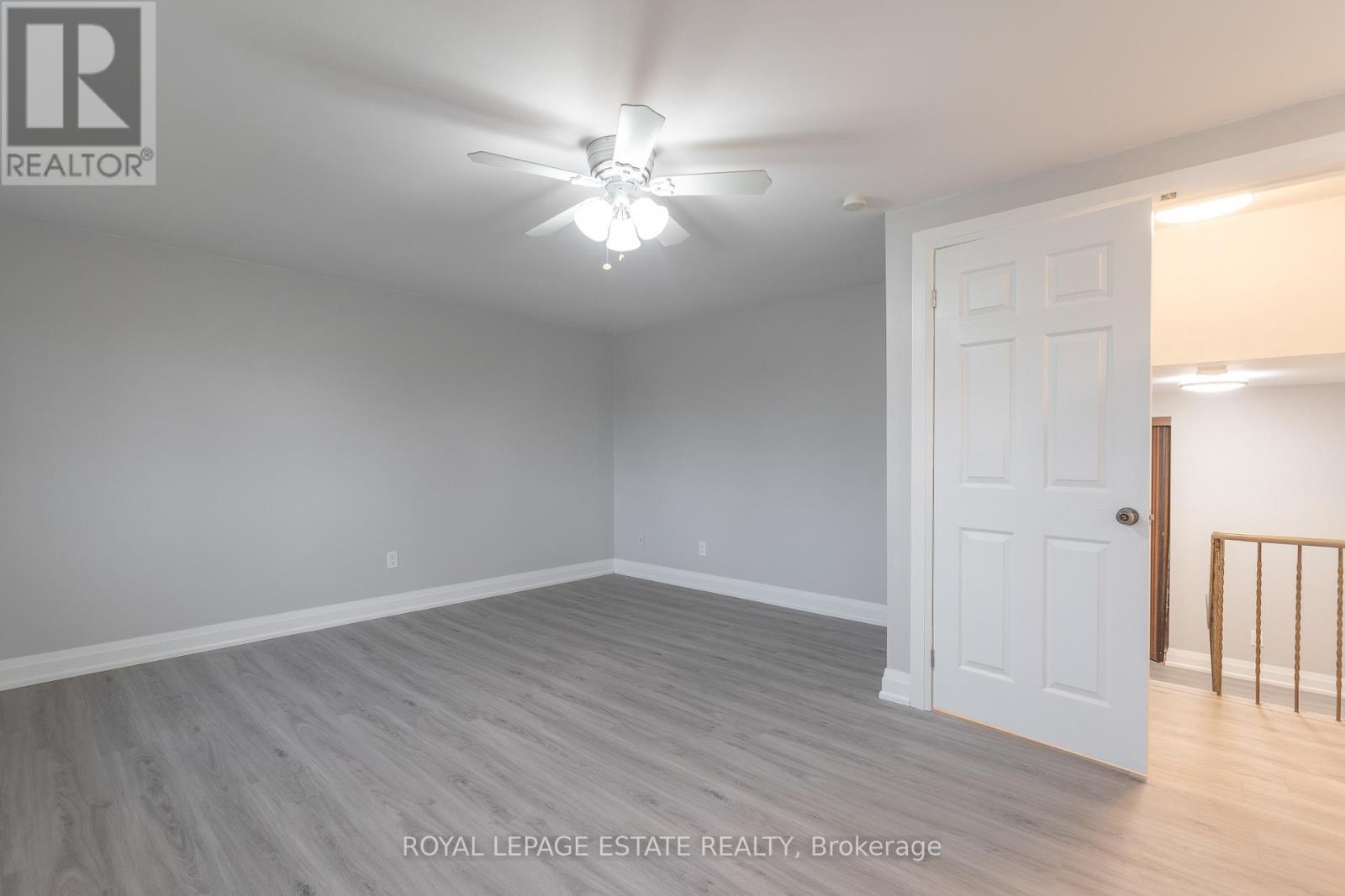 (Upper)1040 Victoria Park Avenue, Toronto, Ontario  M4B 2K1 - Photo 18 - E12515212