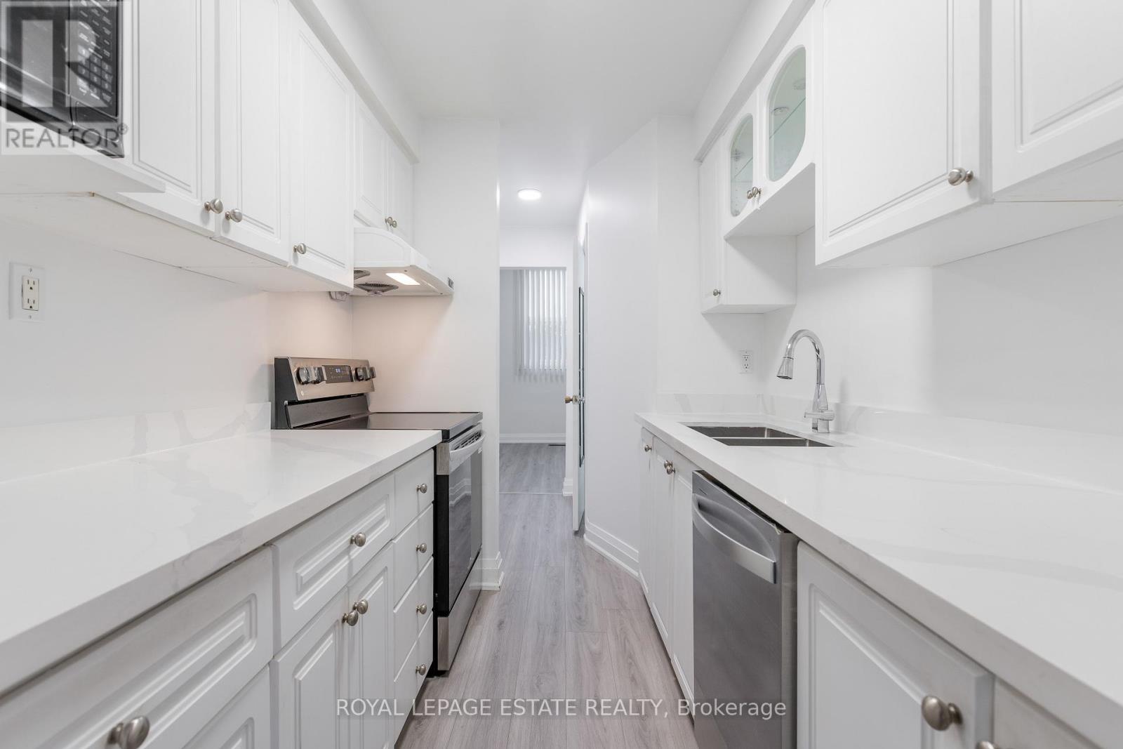 (Upper)1040 Victoria Park Avenue, Toronto, Ontario  M4B 2K1 - Photo 5 - E12515212