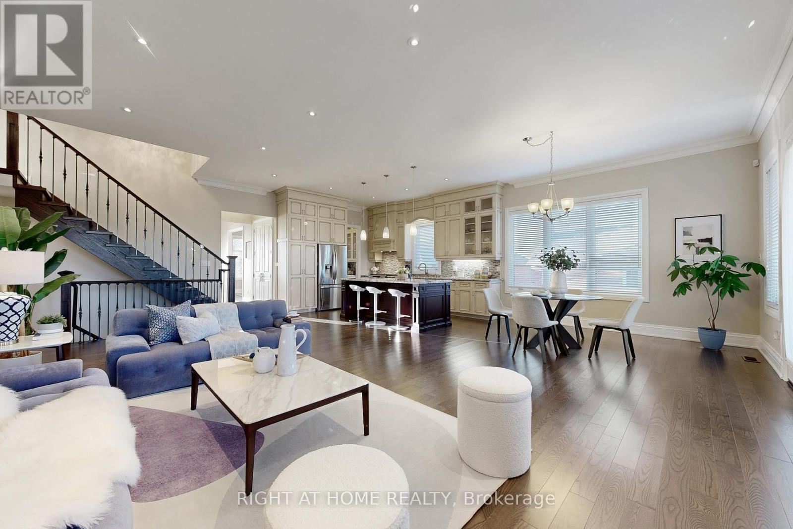 53 Rockwell Road, Richmond Hill, Ontario  L4B 1A9 - Photo 10 - N12515192