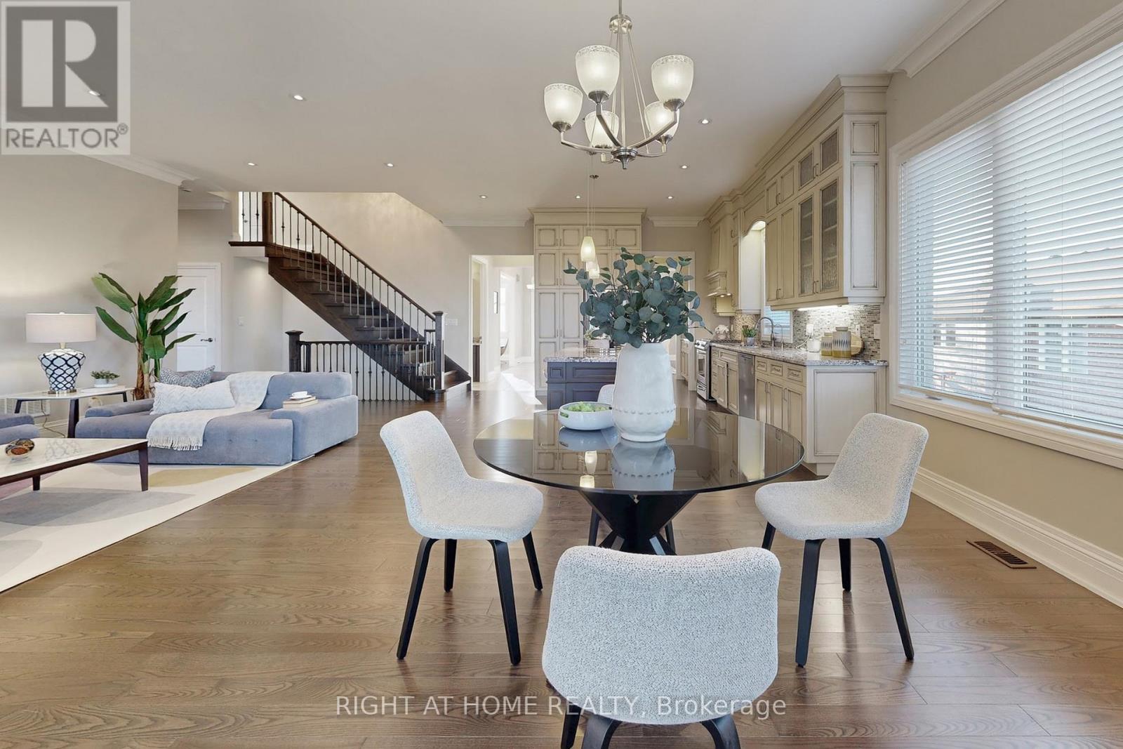 53 Rockwell Road, Richmond Hill, Ontario  L4B 1A9 - Photo 14 - N12515192