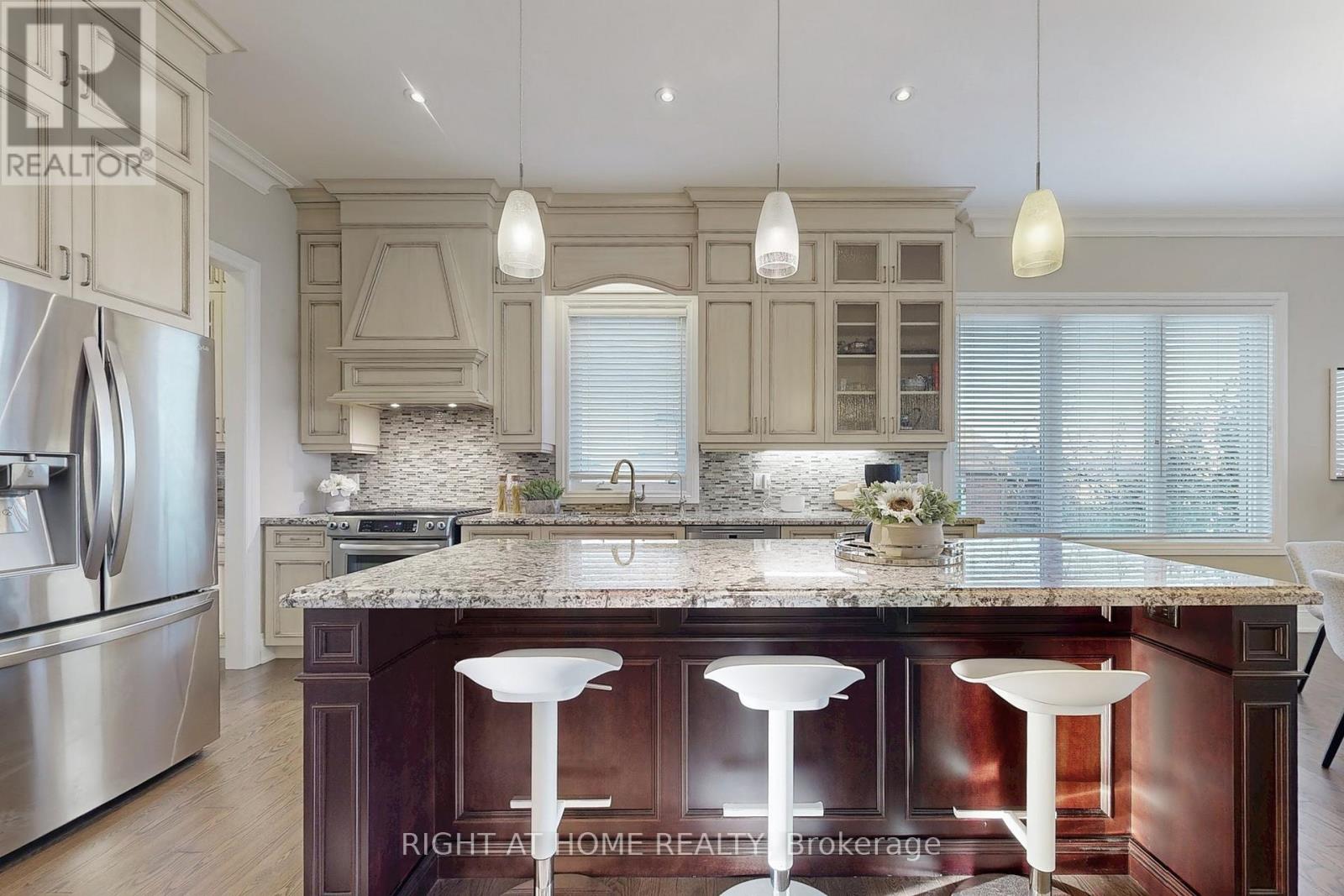 53 Rockwell Road, Richmond Hill, Ontario  L4B 1A9 - Photo 17 - N12515192