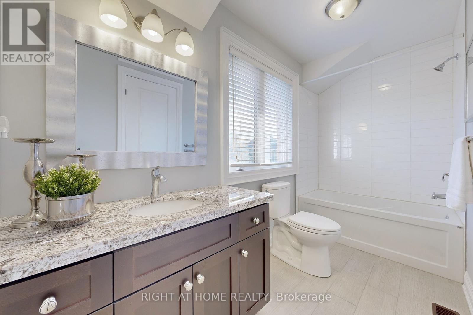 53 Rockwell Road, Richmond Hill, Ontario  L4B 1A9 - Photo 30 - N12515192