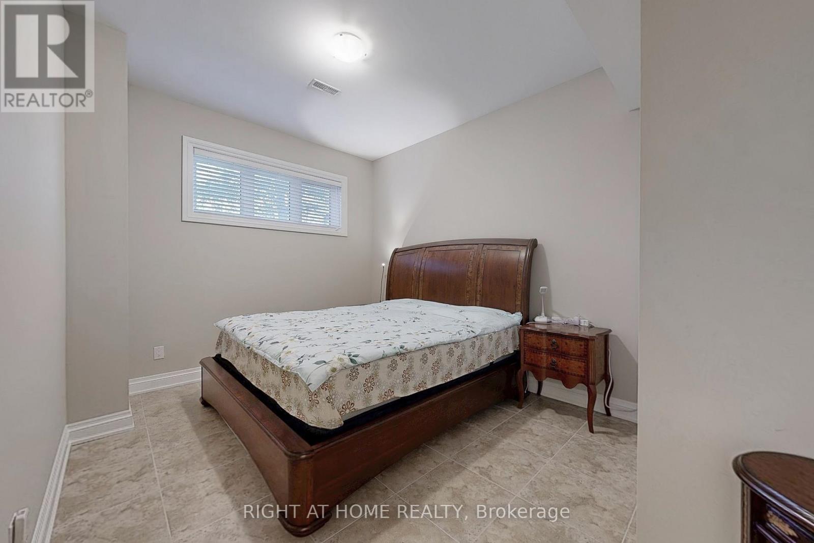 53 Rockwell Road, Richmond Hill, Ontario  L4B 1A9 - Photo 36 - N12515192