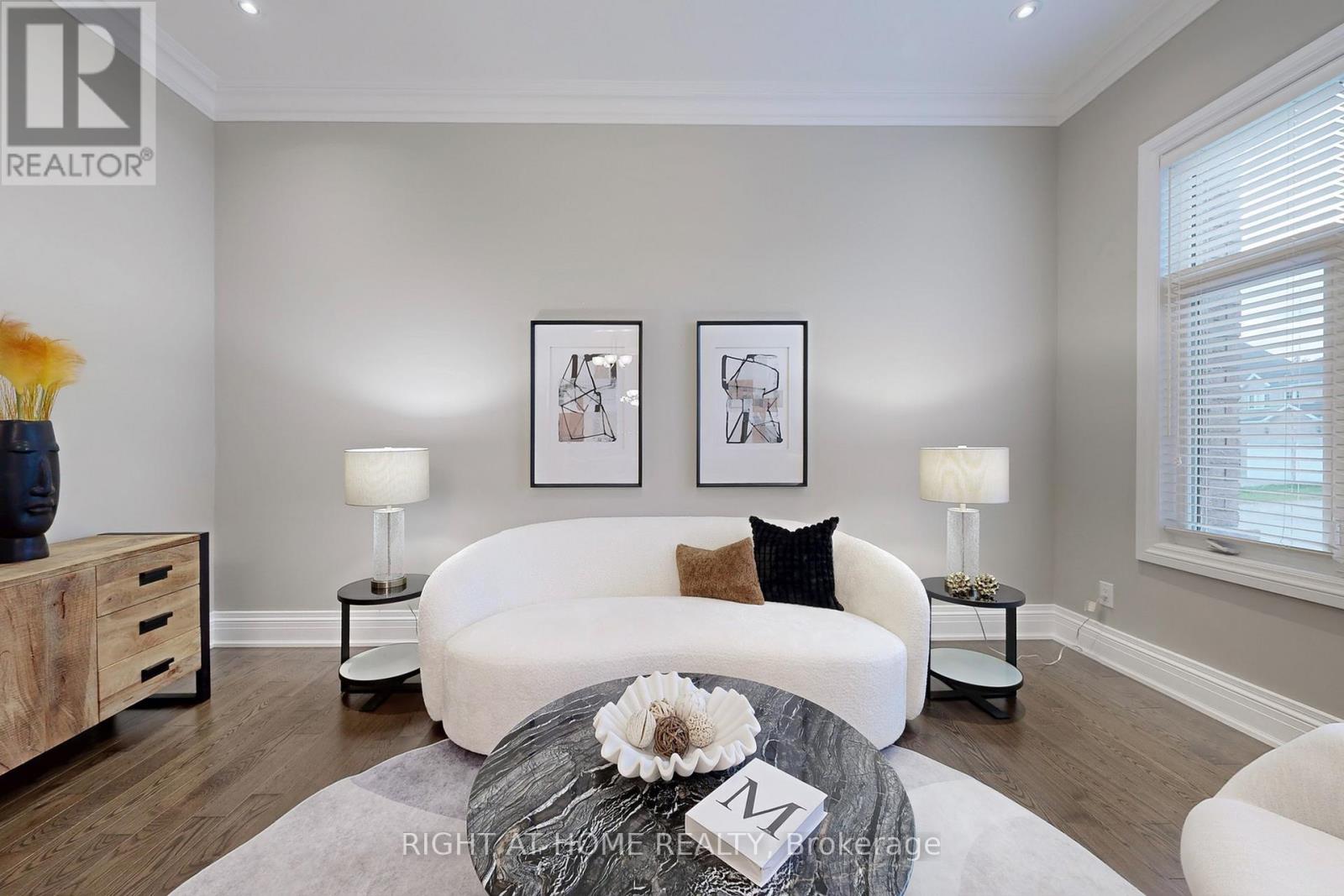 53 Rockwell Road, Richmond Hill, Ontario  L4B 1A9 - Photo 5 - N12515192